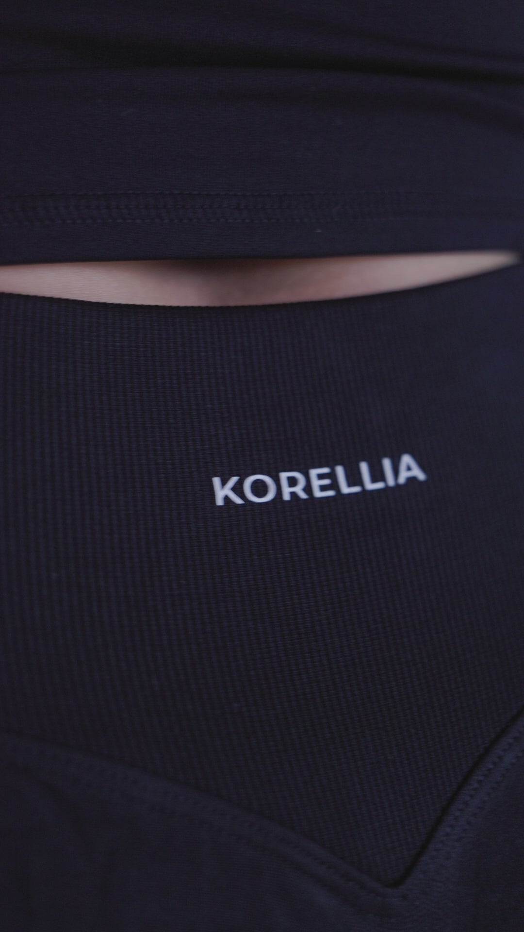Muotoilevat treenileggingsit korkealla vyötäröllä